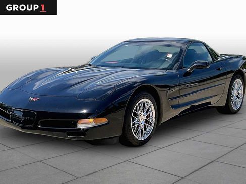 Used 1999 Chevrolet Corvette Coupe w/ Roof Pkg RWD image 1