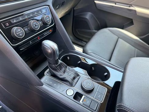 Used 2023 Volkswagen Atlas SE AWD/4WD image 25