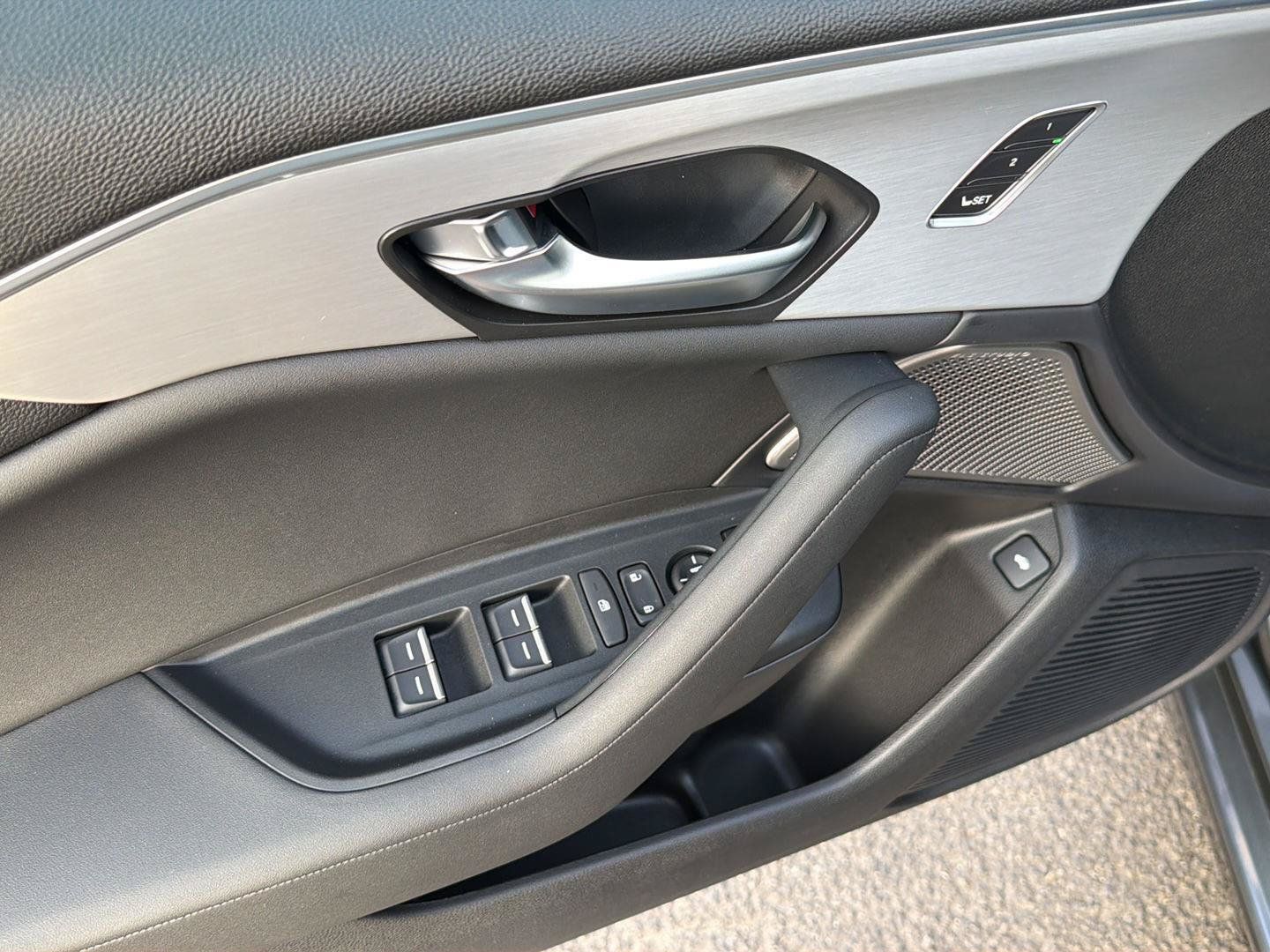 Used 2025 Acura TLX w/ Technology Package FWD image 32