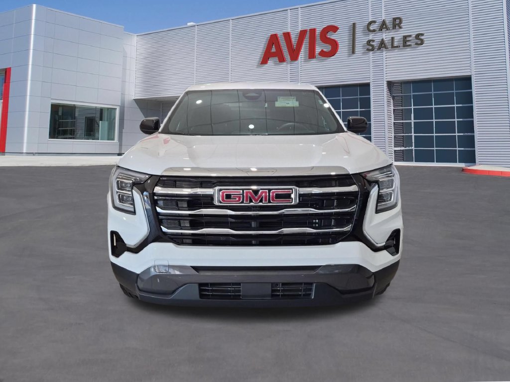 Used 2026 GMC Terrain Elevation FWD image 2
