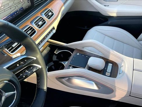 Used 2026 Mercedes-Benz GLS 450 GLS 450 image 12