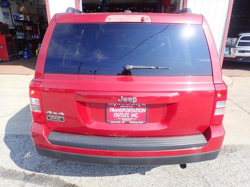Used 2016 Jeep Patriot Sport w/ Power Value Group AWD/4WD image 14