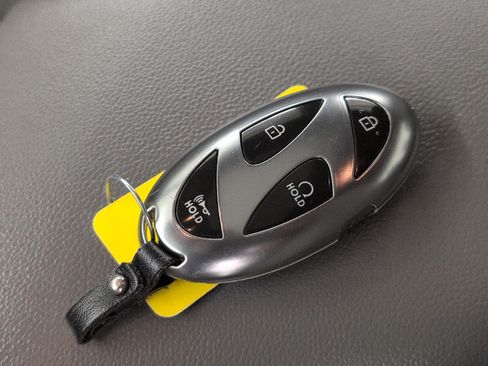 Used 2024 Hyundai Elantra SEL w/ Convenience Package FWD image 27