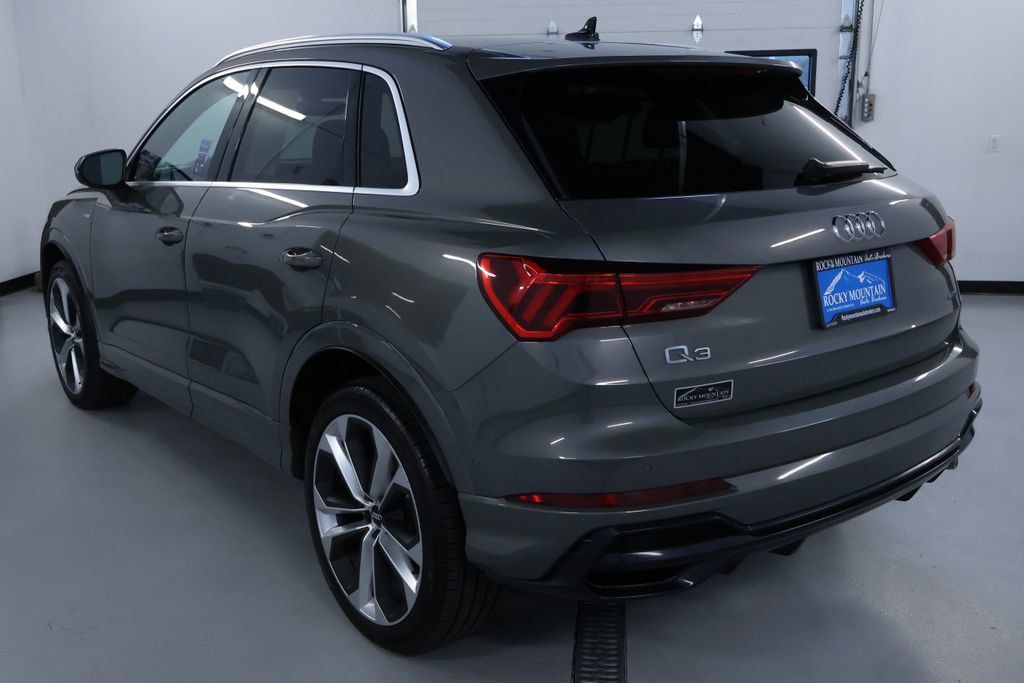 Used 2020 Audi Q3 2.0T Prestige w/ Prestige Package AWD/4WD image 5
