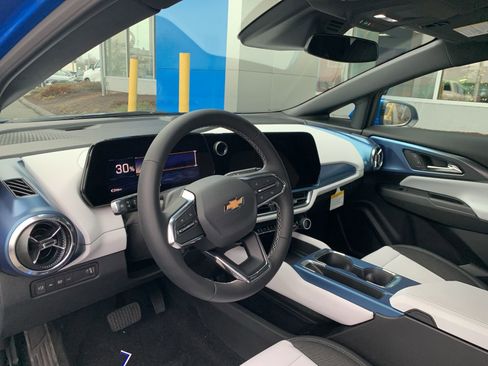 New 2026 Chevrolet Equinox EV LT FWD image 19