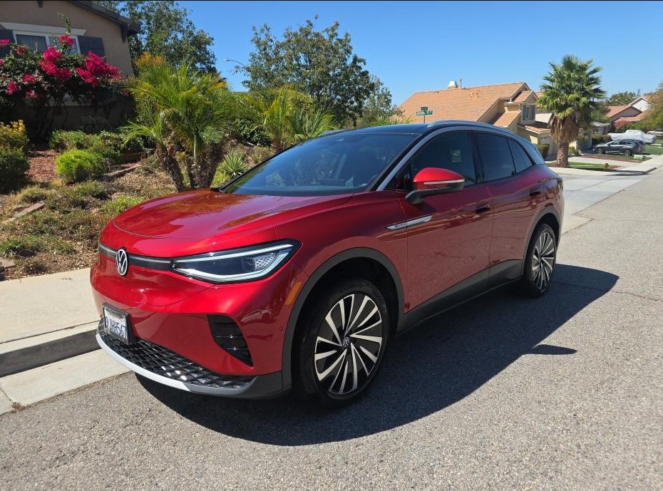Certified 2023 Volkswagen ID.4 Pro S Plus AWD/4WD image 1
