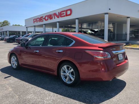 Used 2013 Nissan Altima 2.5 SL w/ Technology Pkg image 6