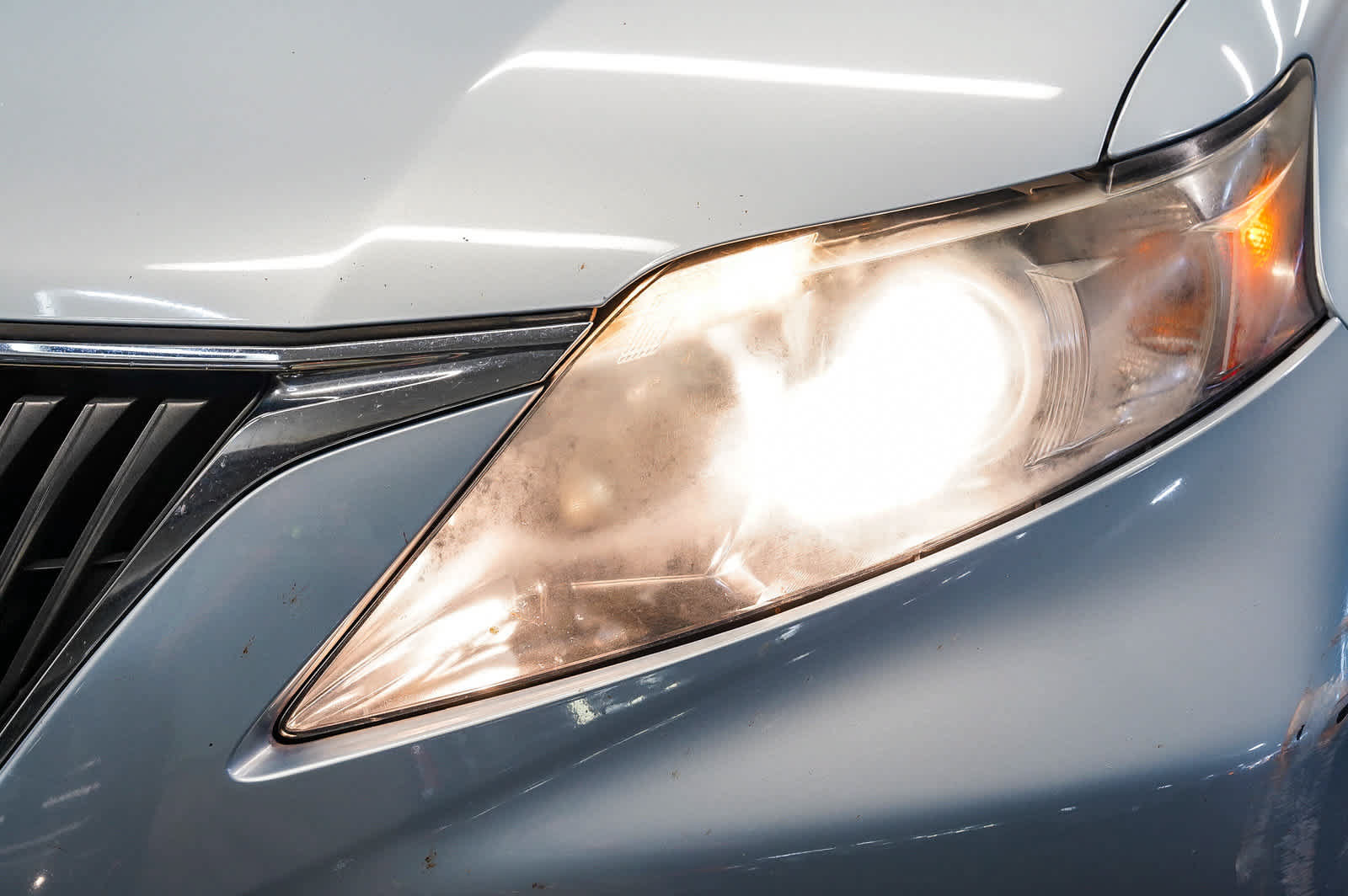 Used 2011 Lexus RX 350 2WD w/ Premium Pkg image 3