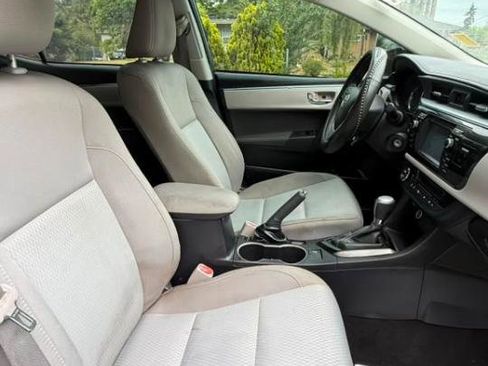 Used 2016 Toyota Corolla LE FWD image 16
