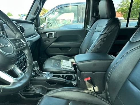 Used 2023 Jeep Wrangler Unlimited Sahara w/ Cold Weather Group AWD/4WD image 7
