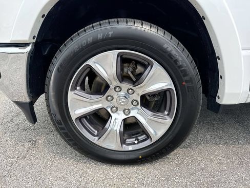 Used 2021 RAM 1500 Laramie AWD/4WD image 10