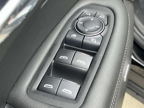 Certified 2025 Cadillac XT6 Sport w/ LPO, Floor Liner Package AWD/4WD image 32