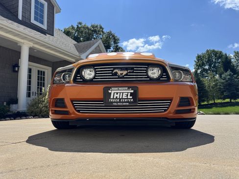 Used 2014 Ford Mustang GT Premium w/ Electronics Package RWD image 31