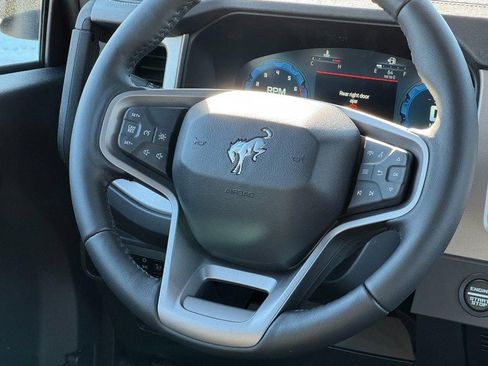 New 2025 Ford Bronco Outer Banks w/ Sasquatch Package AWD/4WD image 7