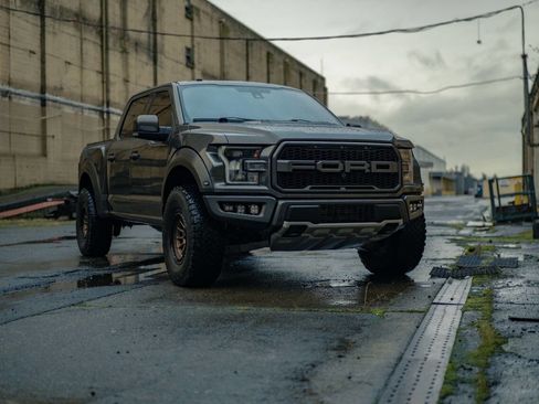 Used 2017 Ford F150 Raptor w/ Equipment Group 802A Luxury image 47