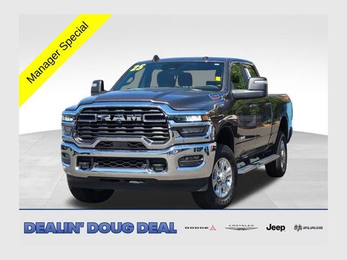 Used 2025 RAM 2500 Big Horn AWD/4WD image 1