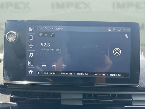 Used 2024 Honda Prologue EX image 17