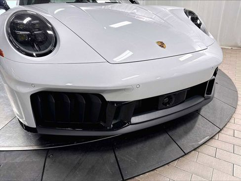 Used 2026 Porsche 911 Carrera GTS RWD image 31