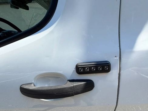 Used 2019 Ford Transit 250 148 Medium Roof RWD image 11