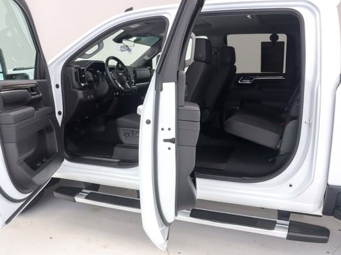 Used 2025 Chevrolet Silverado 3500 LT w/ Convenience Package AWD/4WD image 15