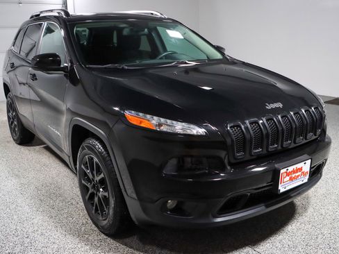 Used 2018 Jeep Cherokee Latitude image 5