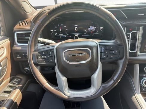 Used 2023 GMC Yukon XL Denali w/ Denali Reserve Package AWD/4WD image 29