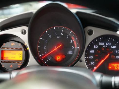 Used 2014 Nissan 370Z Touring w/ Sport Package RWD image 17