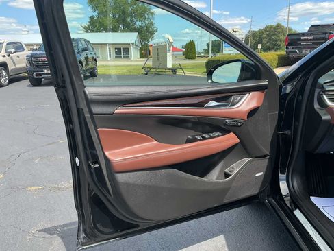 Used 2019 Buick LaCrosse Avenir w/ Driver Confidence Package II AWD/4WD image 17