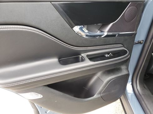 New 2026 Lincoln Corsair Reserve FWD image 9