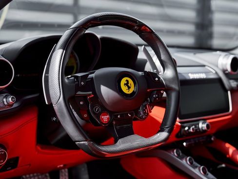 Used 2019 Ferrari GTC4Lusso V12 image 40