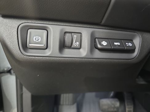 Used 2023 GMC Acadia AT4 w/ Technology Package AWD/4WD image 23