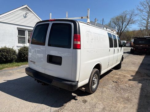 Used 2016 Chevrolet Express 2500 Extended image 9