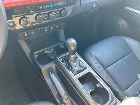 Used 2019 Toyota Tacoma TRD Sport image 27