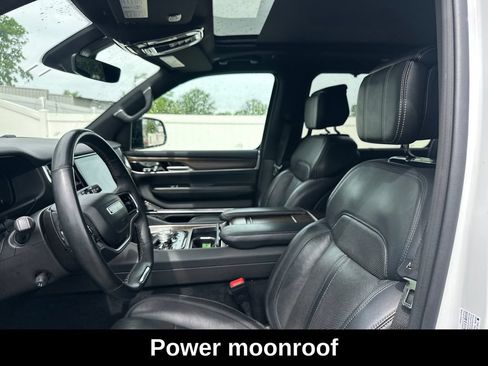 Used 2023 Jeep Grand Wagoneer 4WD image 12
