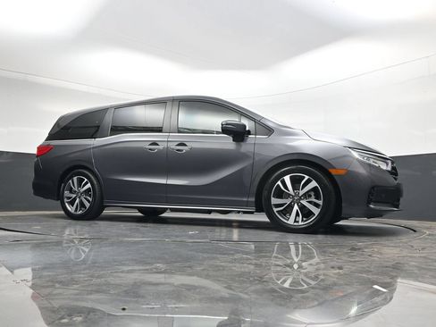 Used 2023 Honda Odyssey Touring image 26