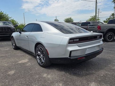 Used 2024 Dodge Charger Daytona R/T w/ Plus Group AWD/4WD image 7