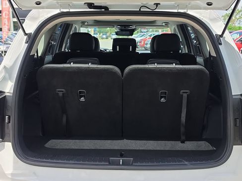 Used 2023 Kia Sorento S w/ Panoramic Sunroof Package FWD image 6
