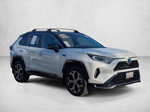 Used 2021 Toyota RAV4 XSE image 3