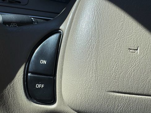 Used 2004 Mercury Grand Marquis GS image 23