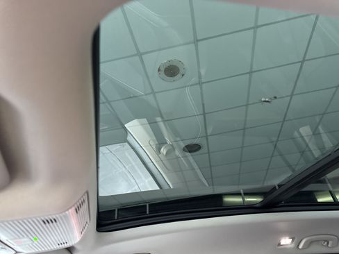 Used 2026 Volkswagen Atlas SE w/ Panoramic Sunroof Package FWD image 26