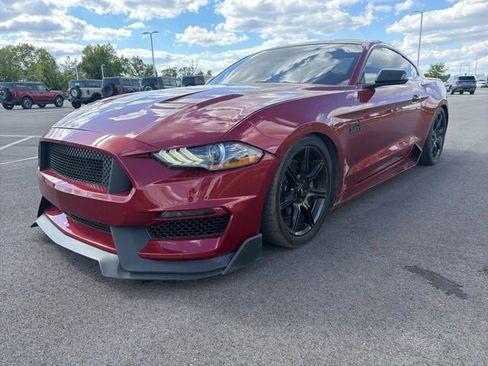 Used 2018 Ford Mustang GT Premium w/ Equipment Group 401A RWD image 2