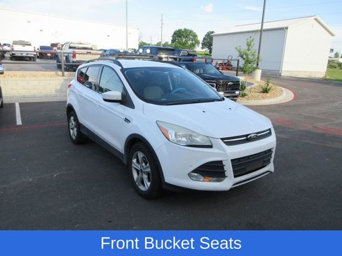 Used 2014 Ford Escape SE w/ Equipment Group 201A FWD image 2