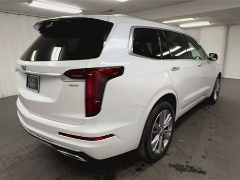 Certified 2023 Cadillac XT6 Premium Luxury image 8
