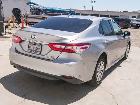 Used 2019 Toyota Camry LE FWD image 9