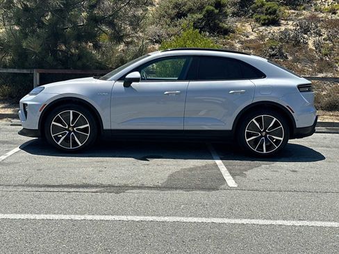 New 2025 Porsche Macan Electric image 2