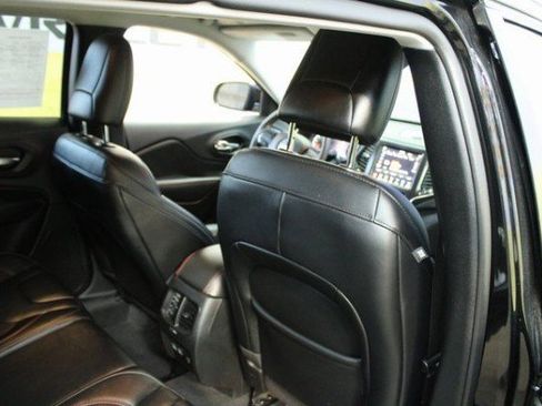 Used 2022 Jeep Cherokee Trailhawk w/ Trailer Tow Group image 12