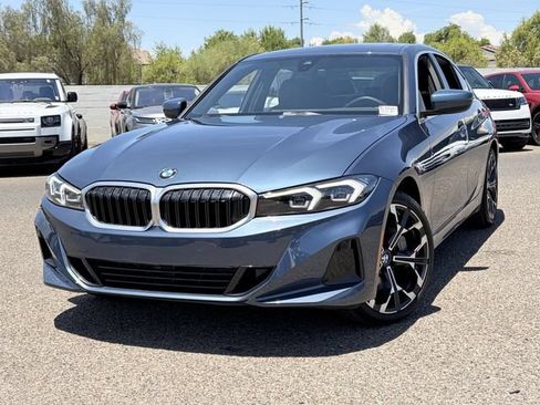 Used 2025 BMW 330i Sedan w/ Convenience Package RWD image 4