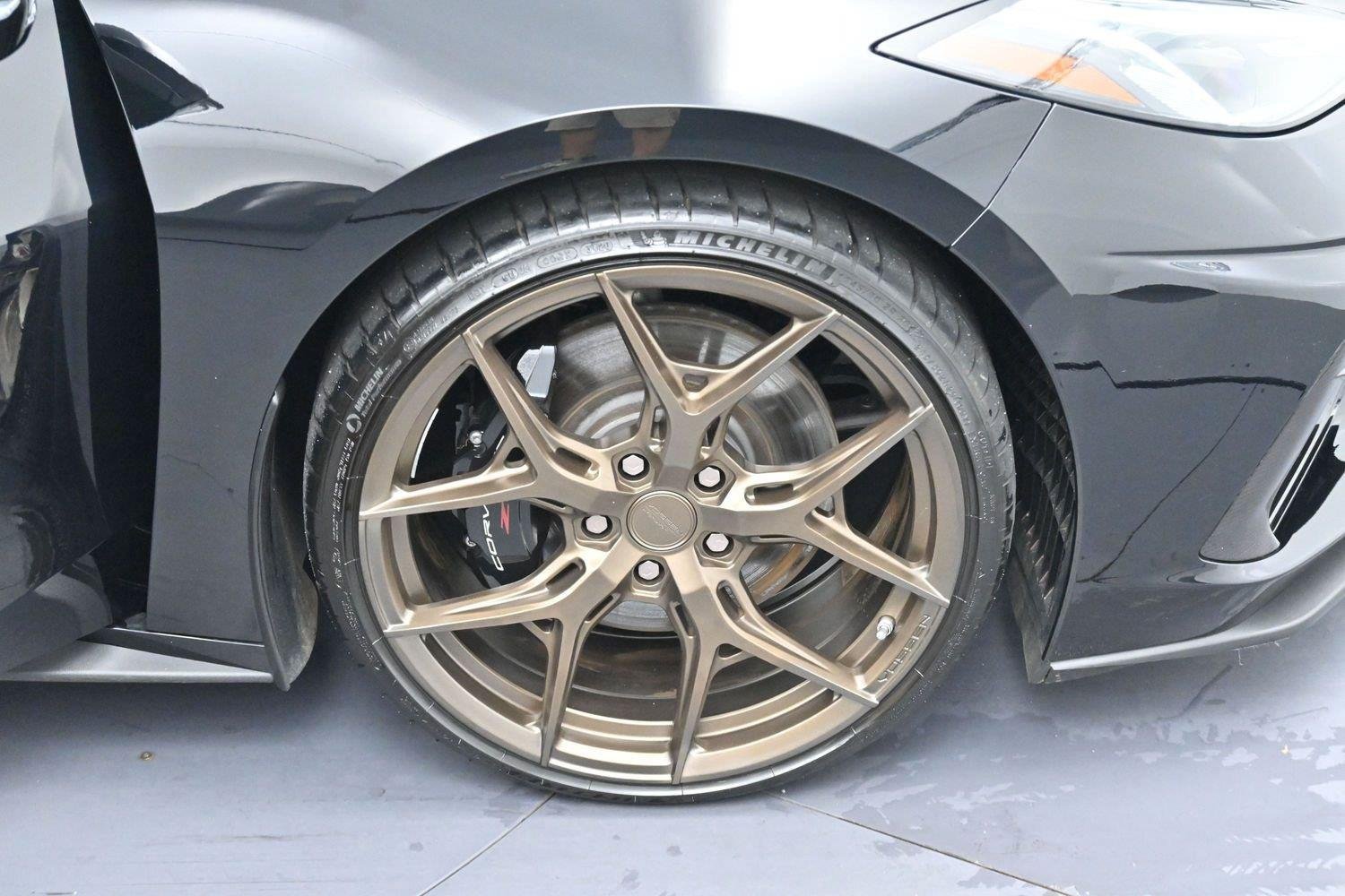 Used 2021 Chevrolet Corvette Stingray Premium Conv w/ Z51 Performance Package RWD image 43