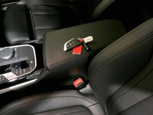 Used 2023 BMW 330i Sedan image 12