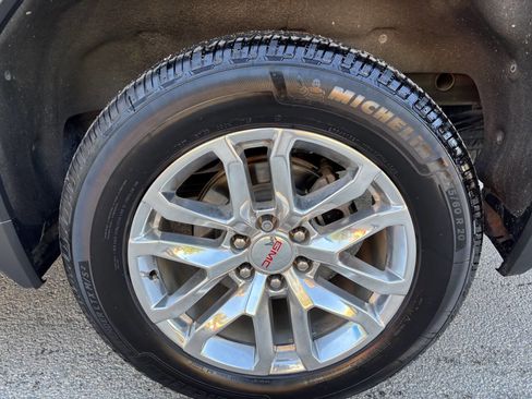 Used 2021 GMC Sierra 1500 SLT image 44